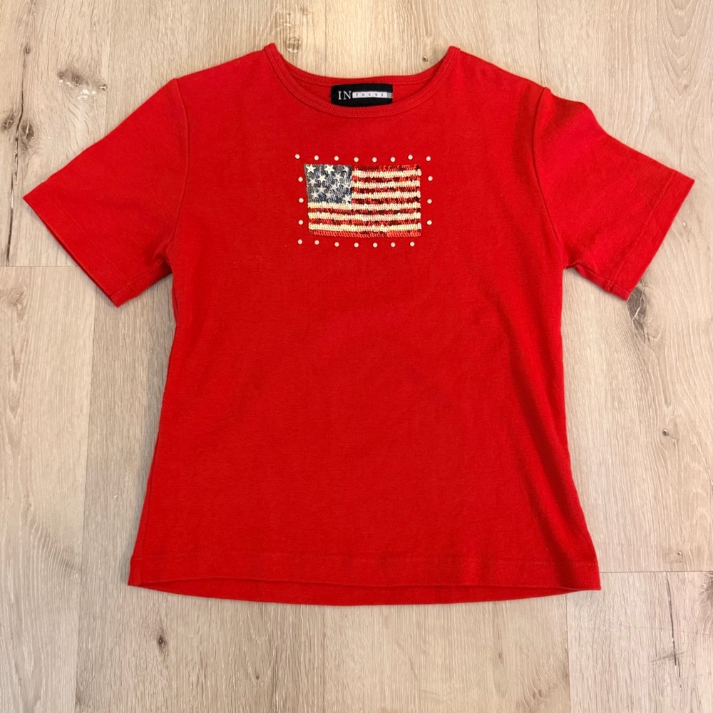 Vintage women's In Focus American Flag blouse 1990s/2000s Size Small